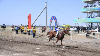 Фотография к новости: Алматы облысында ат спортынан Тұңғыш Президент кубогы өтті