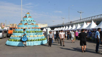 Фотография к новости: Елордада ауылшаруашылығы жәрмеңкесінің маусымы басталды