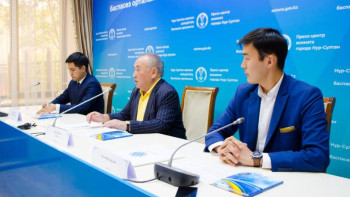 Фотография к новости: Мүшәйра: «Біз жастарға сенеміз»