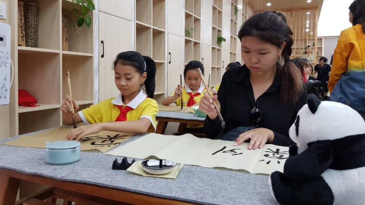 Қытай мектебіндегі білім: балалар 400 пән оқиды﻿﻿