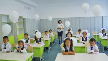 Фотография к новости: ШҚО-да бастауыш сынып мұғалімдеріне арнайы гранттар берілуі мүмкін