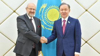 Фотография к новости: ЕҚЫҰ өкілі Қазақстанның этносаралық моделі басқаларға үлгі болатынын айтты