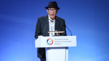 Фотография к новости: Батыс әдебиетінің шеңберінен шығуымыз керек –﻿ корей жазушысы