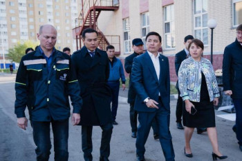 Фотография к новости: Елорда әкімі үшауысымды мектептер бойынша жобалық құжат әзірлеуді тапсырды