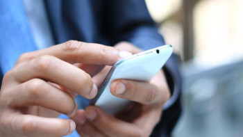 Фотография к новости: Зейнеткерлікке SMS арқылы шығуға болады