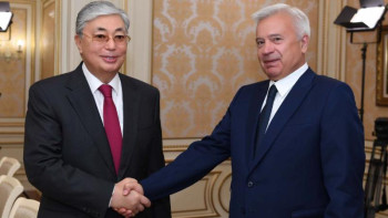 Фотография к новости: Тоқаев ресейлік «Лукойл» мұнай компаниясының президентімен кездесті