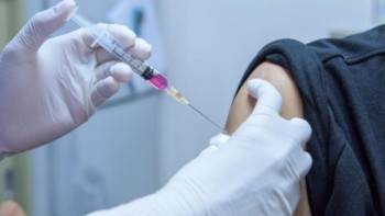 Фотография к новости: Жас қарағандылықтар қызылшаға және қызамыққа қарсы тегін екпе алады