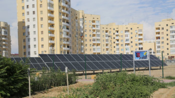 Фотография к новости: Ақтауда мектепте күн станциясы іске қосылды