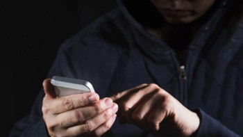 Фотография к новости: Павлодарда белгісіз адам телефон коды арқылы несие алған