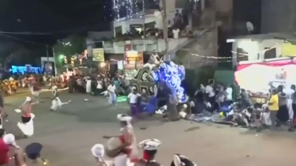 Шри-Ланкада діни фестиваль кезінде пілдер адамдарды басып кетті