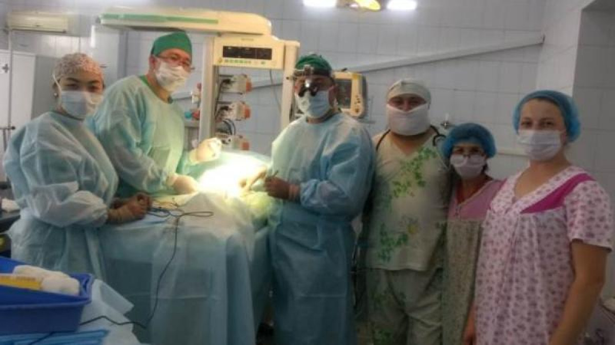 Павлодарлық кардиохирургтер Семейде 6 айлық балаға жедел ота жасады