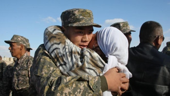 Фотография к новости: Нұр-Сұлтандық 30 сарбаз Отан алдындағы борышын өтеуге аттанбақ﻿ 