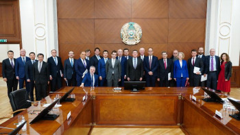 Фотография к новости: Мамин ЕҚҚДБ директорлар кеңесінің мүшелерімен кездесті