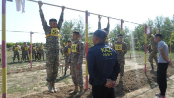 Фотография к новости: Еліміздің әскери бөлімдерінің бірінде үздік сержанттар анықталды 