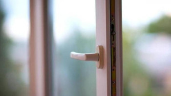 Фотография к новости: 1-сынып оқушысы мектеп терезесінен құлап кетті