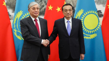 Фотография к новости: Тоқаев ҚХР Мемлекеттік кеңесінің премьерімен кездесті