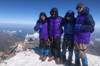 Фотография к новости: Батысқазақстандық альпинистер Эльбрус шыңын бағындырды