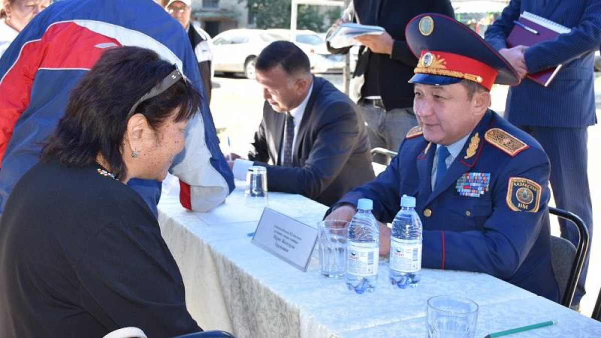 Алматы облысы Полиция департаментінің бастығы тұрғындармен кездесті