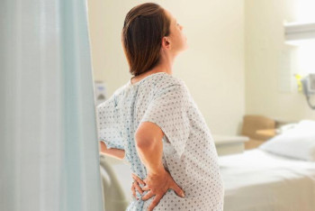 Фотография к новости: Нәрестесінен айырылған әйел дәрігерлерді кінәлайды