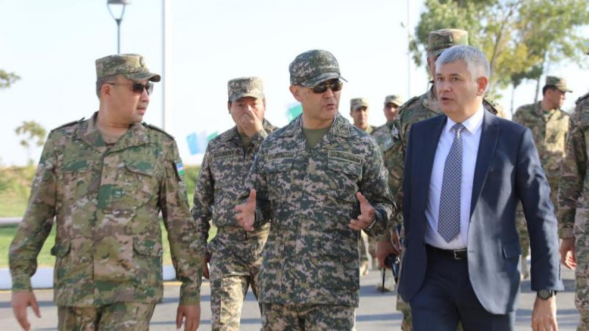Қорғаныс министрі Өзбекстанға ресми сапармен барды