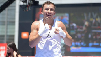 Фотография к новости: Головкин Деревянченкомен титулдық кездесуі алдындағы жаттығуын қалай өткізуде?