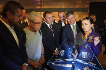 Фотография к новости: "Алтын адам" Анкарада