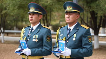 Фотография к новости: Арыста қаза болған әскери қызметшілер мемлекеттік наградамен марапатталды