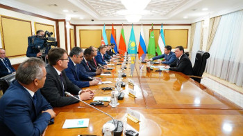 Фотография к новости: Асқар Мамин ТМД елдерінің байланыс министрлерімен кездесті