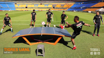 Фотография к новости: Нұр-Сұлтанда венгерлік текбол ойыны танымал болып келеді