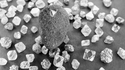 Ғалымдар жер қойнауынан 1 млрд тонна алмаз тапты