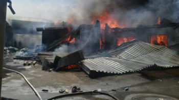 Фотография к новости: Өртенген цехтан адам мәйіті табылды 