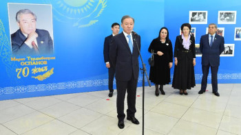 Фотография к новости: Мәжілісте Марат Оспановты еске алу шарасы өтті