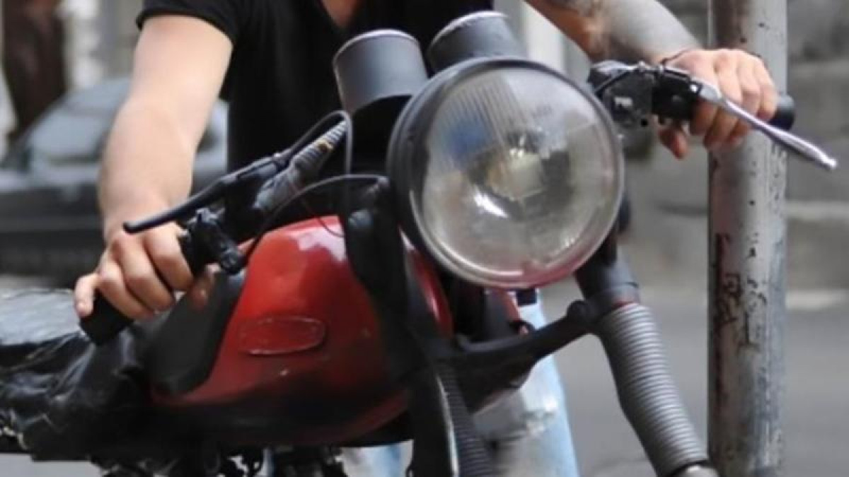 Жасөспірім мотоциклде 1-сынып оқушысын қағып кетті