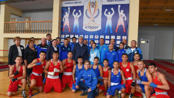 Фотография к новости: Президент Уәлиев атындағы спорт мектебіне барды