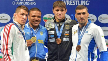 Фотография к новости: Жаңадан сайланған депутат Нұр-Сұлтанда күрестен әлем чемпионы атанды