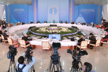 Фотография к новости: Елордада Әлемдік және дәстүрлі діндер лидерлері съезі хатшылығының отырысы өтіп жатыр