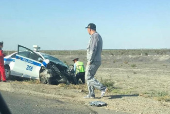 Фотография к новости: Атырау маңында жол апаты салдарынан 2 полиция қызметкері зардап шекті