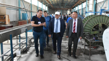 Фотография к новости: Шөкеев Сайрам ауданындағы бірқатар нысанды аралады 