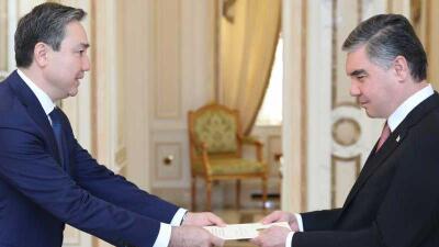 Қазақстан елшісі Түрікменстан президентіне сенім грамоталарын табыстады