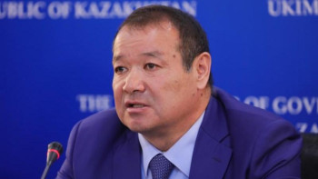 Фотография к новости: «Қолымнан келсе, көрінген адамды тыға беремін ғой»: вице-министр үй сұрап жүрген көпбалалы аналарға қатысты