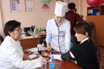 Фотография к новости: ﻿Әйелдер онколог мамандардан тегін кеңес ала алады