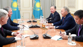 Фотография к новости: Елбасы РФ Мемлекеттік думасының төрағасымен келіссөз өткізді