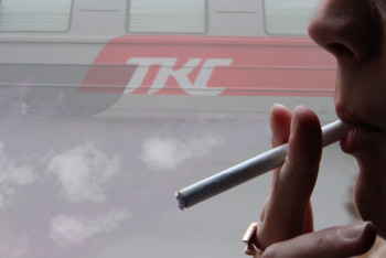 Фотография к новости: Темекі тартуға тамбурға шыққан әйел пойыздан құлап кетті