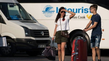 Фотография к новости: Британиялық ірі компания банкротқа ұшырап, туристер "далада қалды"