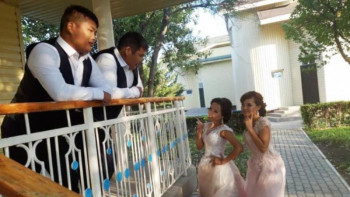 Фотография к новости: Жаңаөзенде егіз жұптар үйленді