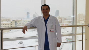 Фотография к новости: Қамауға алынған дәрігер бостандыққа шықты 