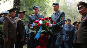 Фотография к новости: Алматыда ҚР тұңғыш қорғаныс министрін еске алу күні өтті