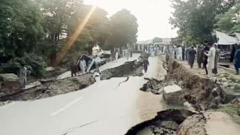 Фотография к новости: Кашмирде жер сілкінісінен қаза тапқандар саны артты