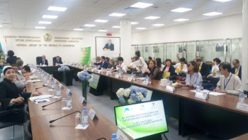 Фотография к новости: Алматыда жас кітапханашылардың І слеті өтіп жатыр