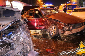 Фотография к новости: Алматыда ірі жол апаты болып, 8 адам зардап шекті  